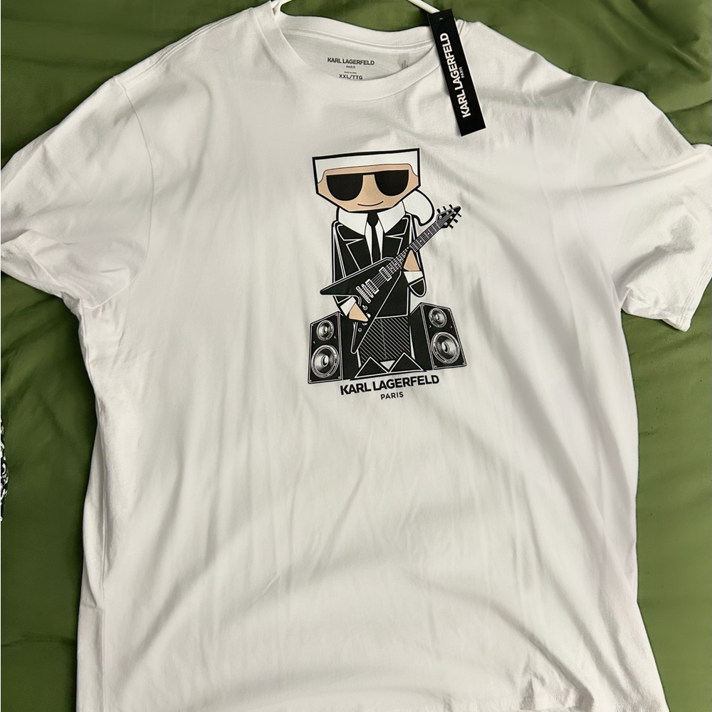 White Karl Lagerfeld Tshirt, brand new never worn. Size 2X